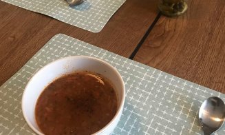 Business-urile de Cluj se adaptează la pandemie / Un restaurant îți livrează mâncare acasă cât să-ți ajungă pentru trei zile