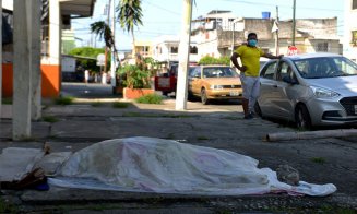 Imagini terifiante din oraşul în care trupurile oamenilor morţi de COVID-19 sunt abandonate pe străzi