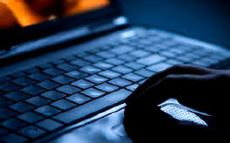 Descinderi la Cluj. Bărbat acuzat de pornografie infantilă, prins cu ajutorul FBI / În imagini apare și fiul său minor
