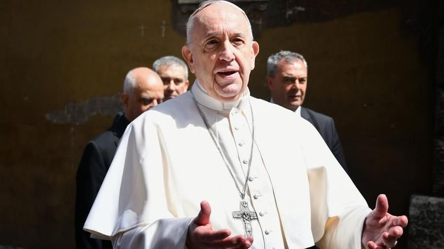 Papa Francisc: "Riscul este să fim loviţi de un virus şi mai rău, cel al egoismului şi al indiferenţei"