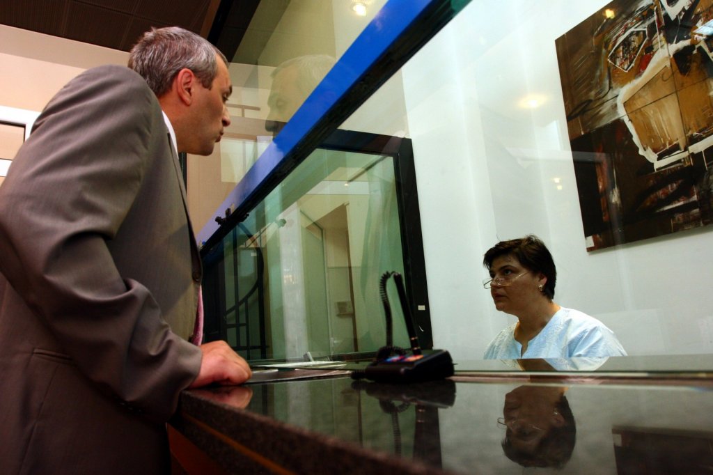 Banca Transilvania: coronavirusul scade cererea de credite a românilor
