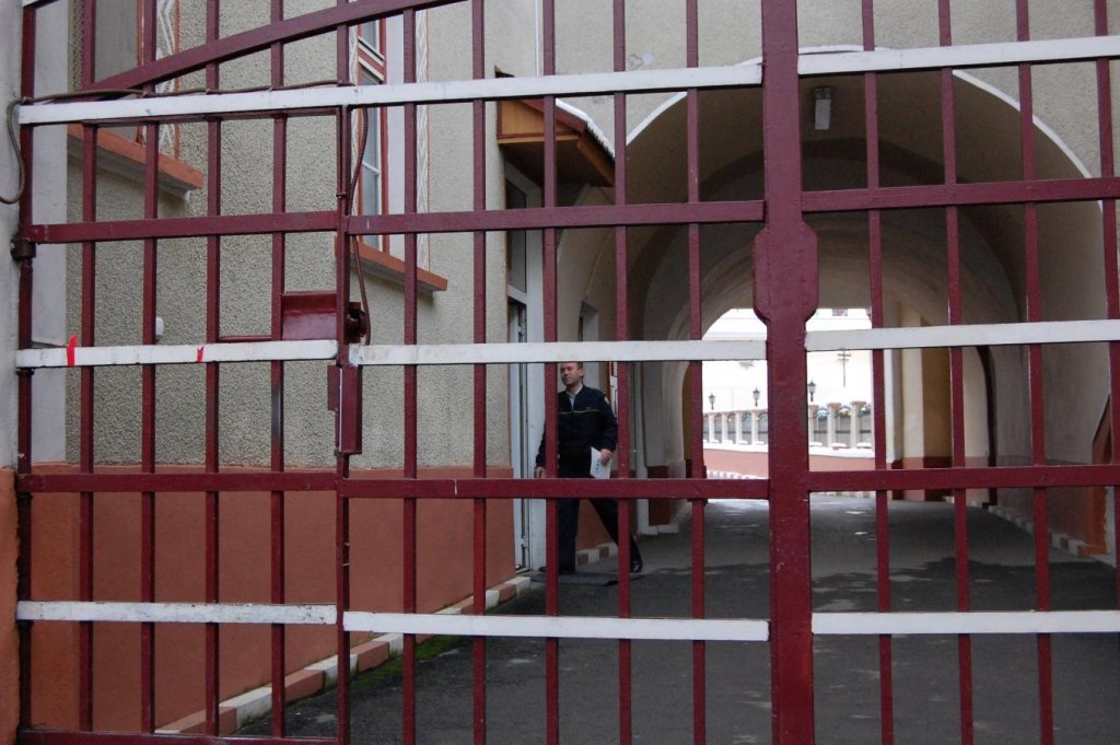 Passaris, prins cu un telefon mobil în celula din Penitenciarul Gherla