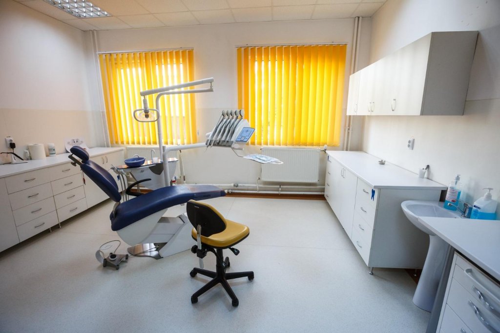 Iohannis: Din 15 mai vor fi deschise saloanele de îngrijire personală, cabinetele stomatologice şi muzeele/ Sportivii îşi pot relua antrenamentele