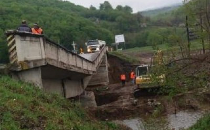 Cât va costa noul pod de la Valea Drăganului. “Vibra de-ți săreau plombele”