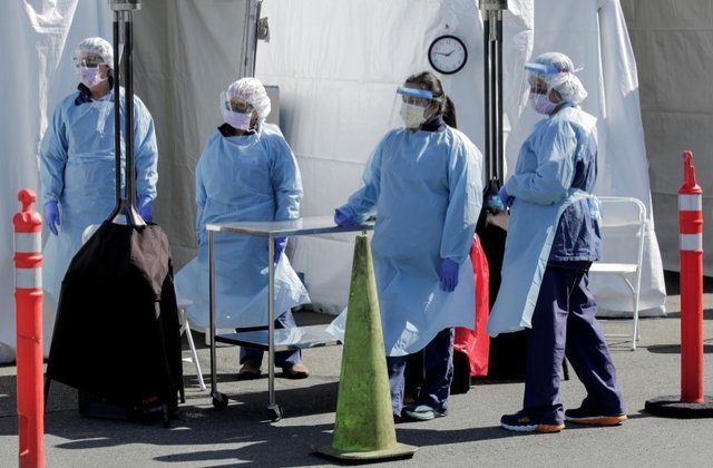 Spitalele americane fac concedieri în masă după ce criza COVID-19 le-a redus drastic încasările