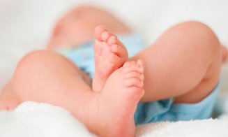 Cazul unui bebeluş care s-a născut infectat cu noul coronavirus