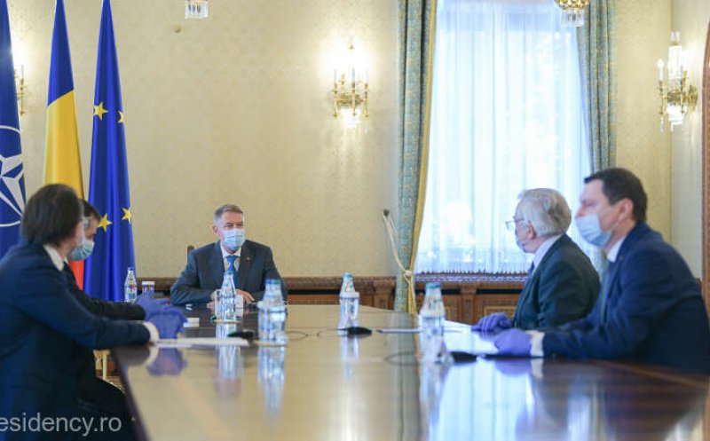 Klaus Iohannis, şediţă cu premierul, guvernatorul BNR şi ministrul Finanţelor pe tema situaţiei economice în contextul crizei sanitare