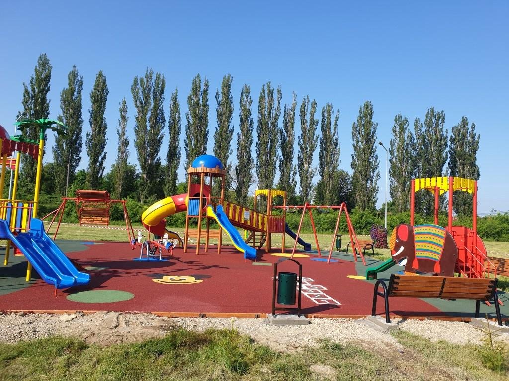 Dupex câștigă din nou licitația pentru reparații la aparatele de joacă din Cluj