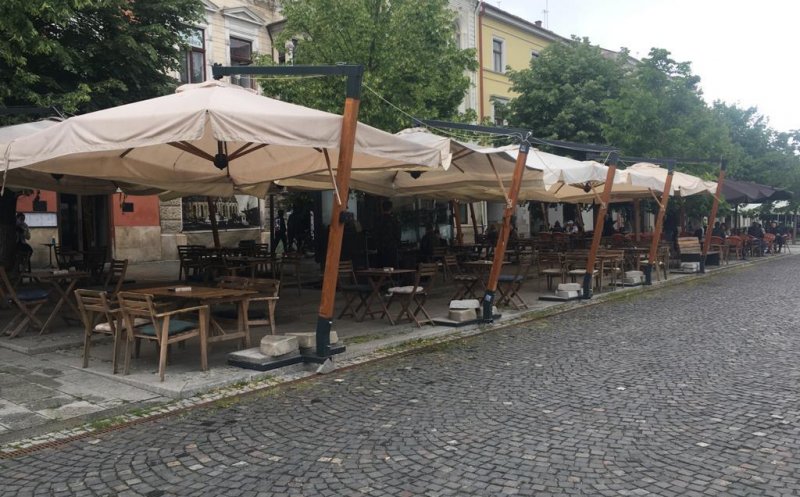 Nimeni nu ştie ce înseamnă „timp limitat” petrecut la terasă / Cum se va stabili