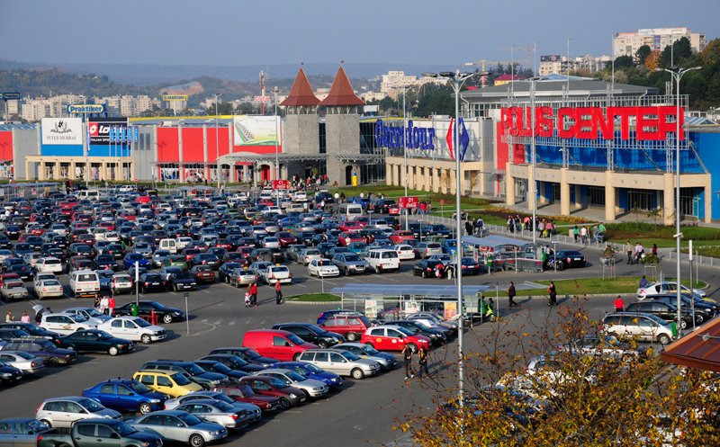Orban: O decizie privind redeschiderea mall-urilor o vom lua cu 3-4 zile înainte de 15 iunie