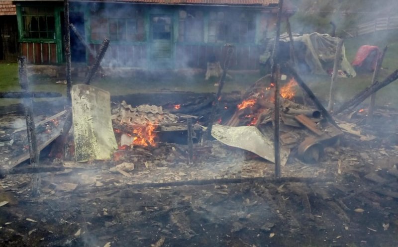 Incendiu lângă Cluj. Gospodărie din Mărgău, mistuită de flăcări