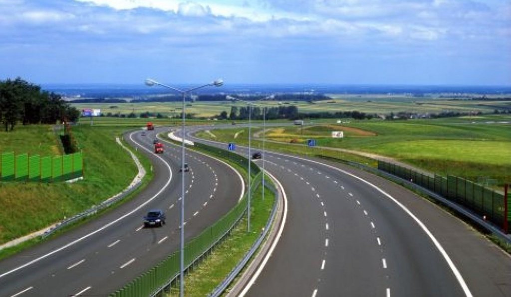 Vești bune! Se bate palma pentru un tronson al Autostrăzii Transilvania