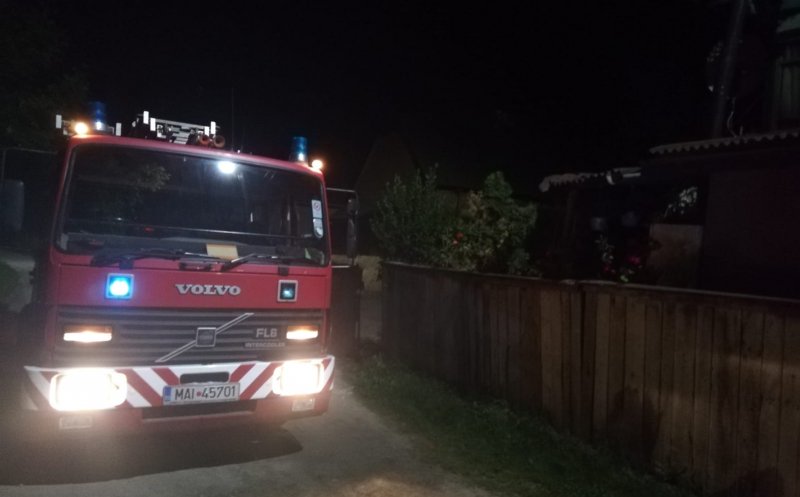 Incendiu la o casă din Tăuți. A cedat instalația electrică