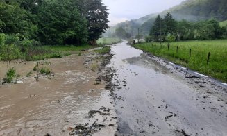 Atenționarea de vreme rea, prelungită. O localitate din Cluj, afectată de inundații