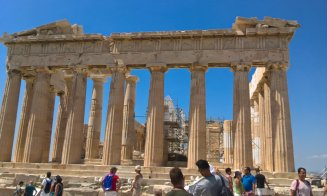 Grecii vor ca turiştii să fie testaţi pentru COVID-19 înainte de a intra în ţara lor