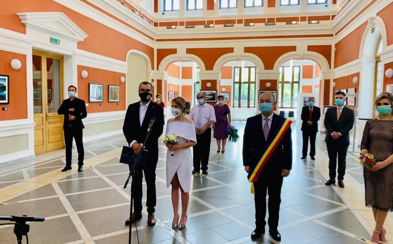 Doi fani ai Universității Cluj, căsătoriți de primarul Emil Boc