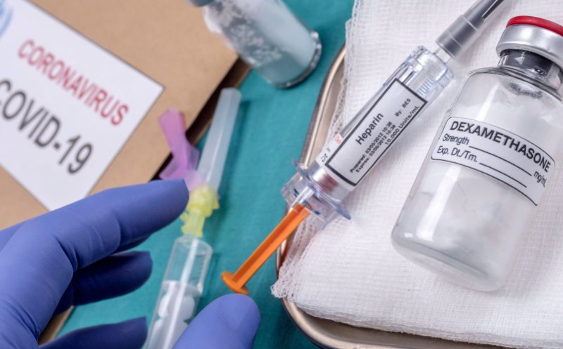 Dexametazona, medicamentul folosit cu eficienţă de britanici în cazurile grave de COVID-19