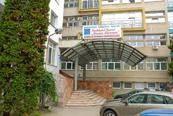 Doi pacienți depistați cu Covid-19 la Institutul Inimii au murit. Spitalul preia doar urgențele