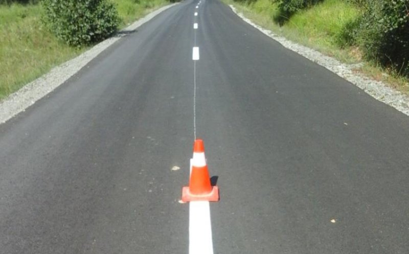 Lucrări de marcaje rutiere în lungime de peste 128 de kilometri, pe zece drumuri județene