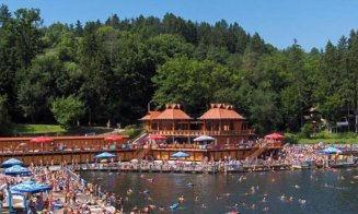 Weekend: Lacul Ursu de la Sovata s-a deschis mai devreme, pe fondul interdicţiilor impuse tratamentelor balneare