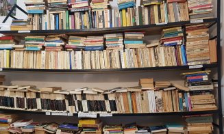 “Cultura nu trebuie să fie ceva foarte scump sau foarte greu de obținut”. De vorbă cu cel mai tânăr anticar din Cluj