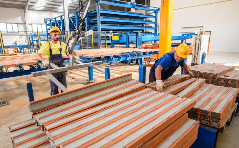 Frații Pavăl își susțin producătorul din Cluj prin răscumpărări pe bursă