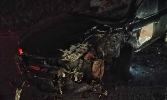 Mașină făcută zob într-un accident la Mociu. Bărbat transportat la spital