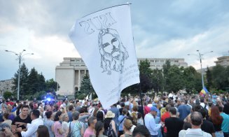 Protestul din Piaţa Victoriei de ieri s-a lăsat cu amenzi în valoare de 16.500 de lei