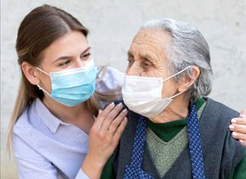 Italienii cer testarea menajerelor care se întorc din România în această perioadă