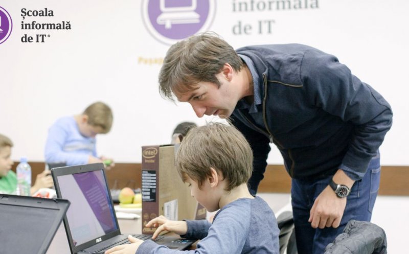 Copiii din satele Clujului au primit gratis echipamente IT