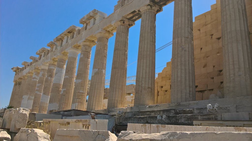 Grecia extinde interdicţia de călătorie şi restricţiile pentru mai multe ţări, printre care şi România