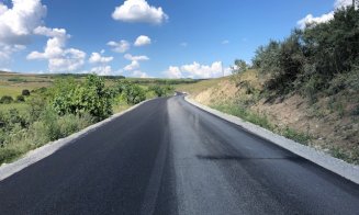 A început asfaltarea pe drumul județean 161 G - Drumul Bistriței