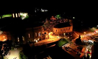 Imagini de aseară de la Mănăstirea Nicula. Aproximativ 5.000 de oameni au participat la pelerinaj