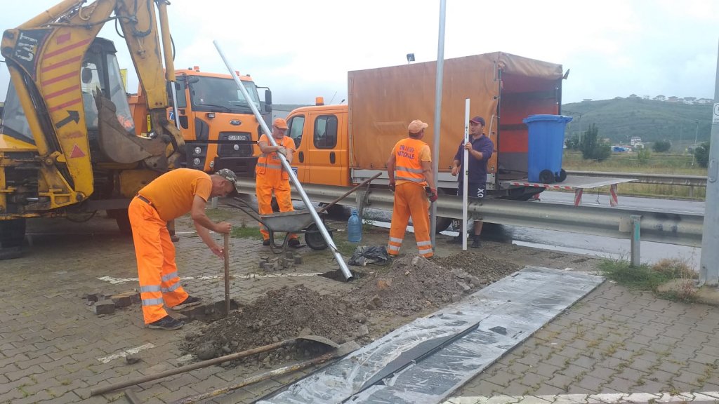 Drumarii de la Regionala Cluj au curățat șoselele după furtună