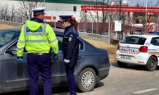 Tânăr din Cluj, prins fără permis într-un autoturism cu plăcuțe false