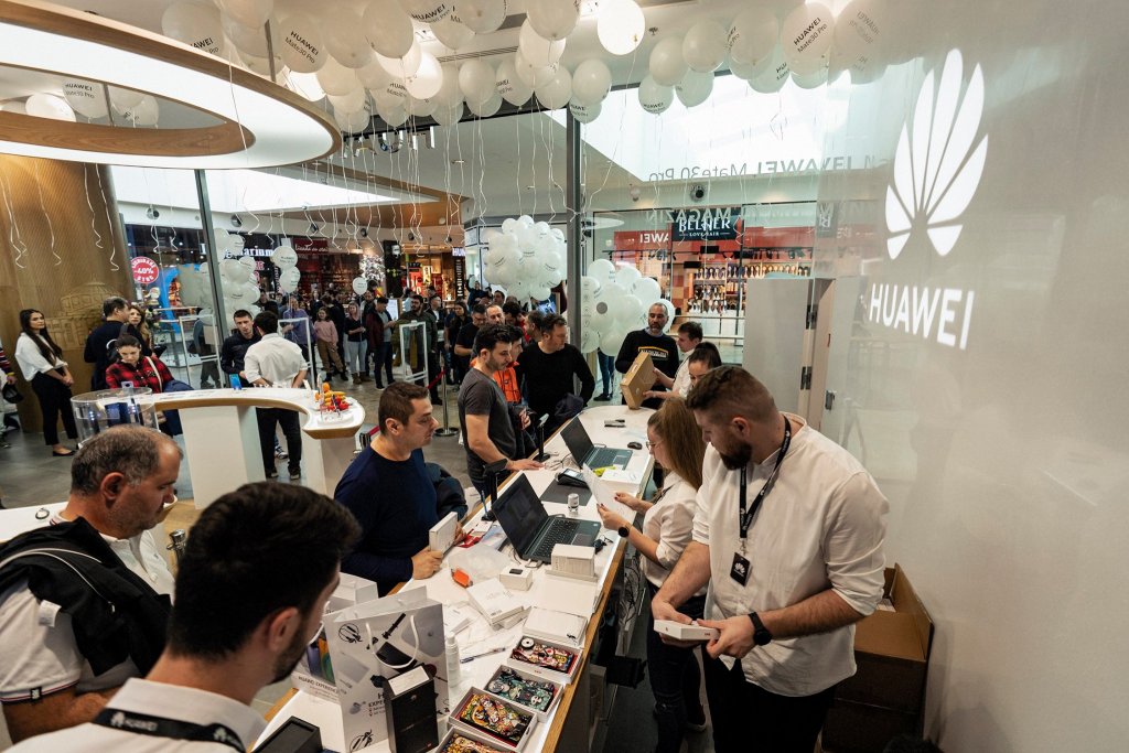 Gigantul Huawei își face centru de servicii la Cluj