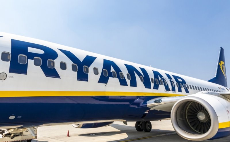Debarcat din avion, după ce a aflat prin SMS că suferă de COVID-19
