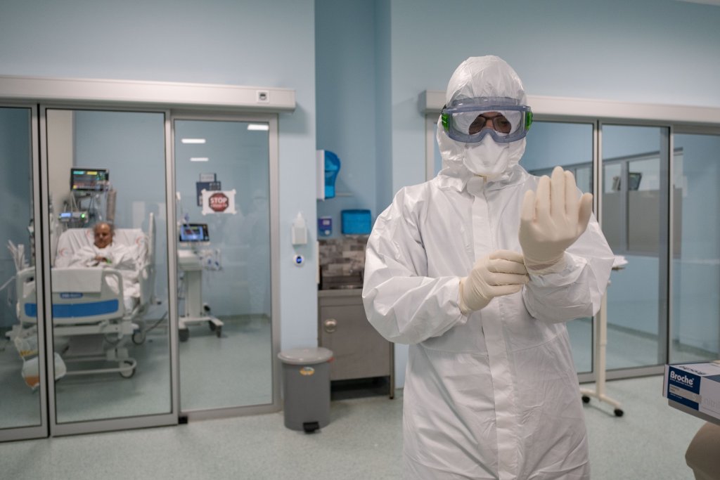 Numărul infectărilor a crescut la Cluj. Alte 34 de persoane au fost confirmate cu COVID-19