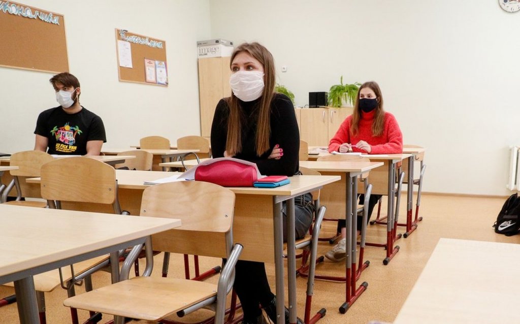 Ministerul Educaţiei: Două linii gratuite Telverde vor facilita accesul rapid la informaţii