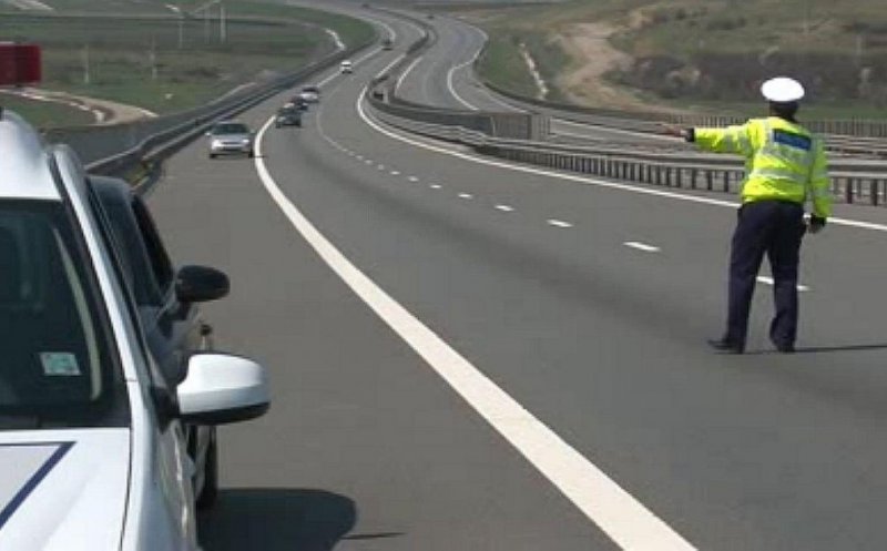 Vitezomani prinşi pe autostrada de lângă Cluj. Unul "zbura" cu 225km/h