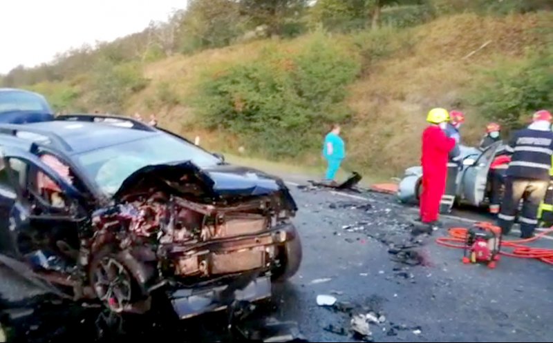Accident grav la ieşire din Baciu. O femeie a murit, iar alte patru persoane au ajuns la spital