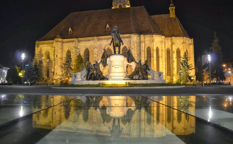 Accesoriu portocaliu, un minut de aplauze la ora 12 şi clădire simbol iluminată în portocaliu de Ziua Mondială a Siguranței Pacientului