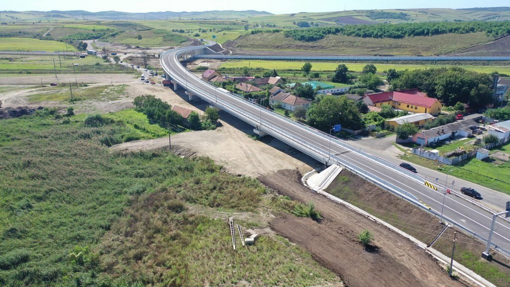 Iohannis, vizită pe Autostrada Transilvania. Se taie panglica pe lotul Iernut-Chețani