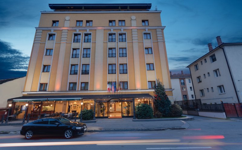 Jumătate dintre hotelurile de 5* din România, în București și Cluj
