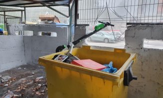 Trotinetele din Cluj, aruncate acum și la tomberonul de gunoi