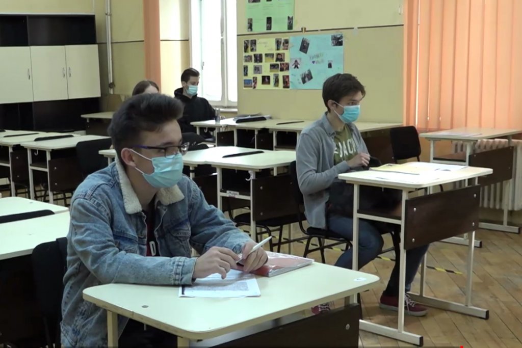 În 5 octombrie se închid şcolile. Nu se fac ore nici măcar online