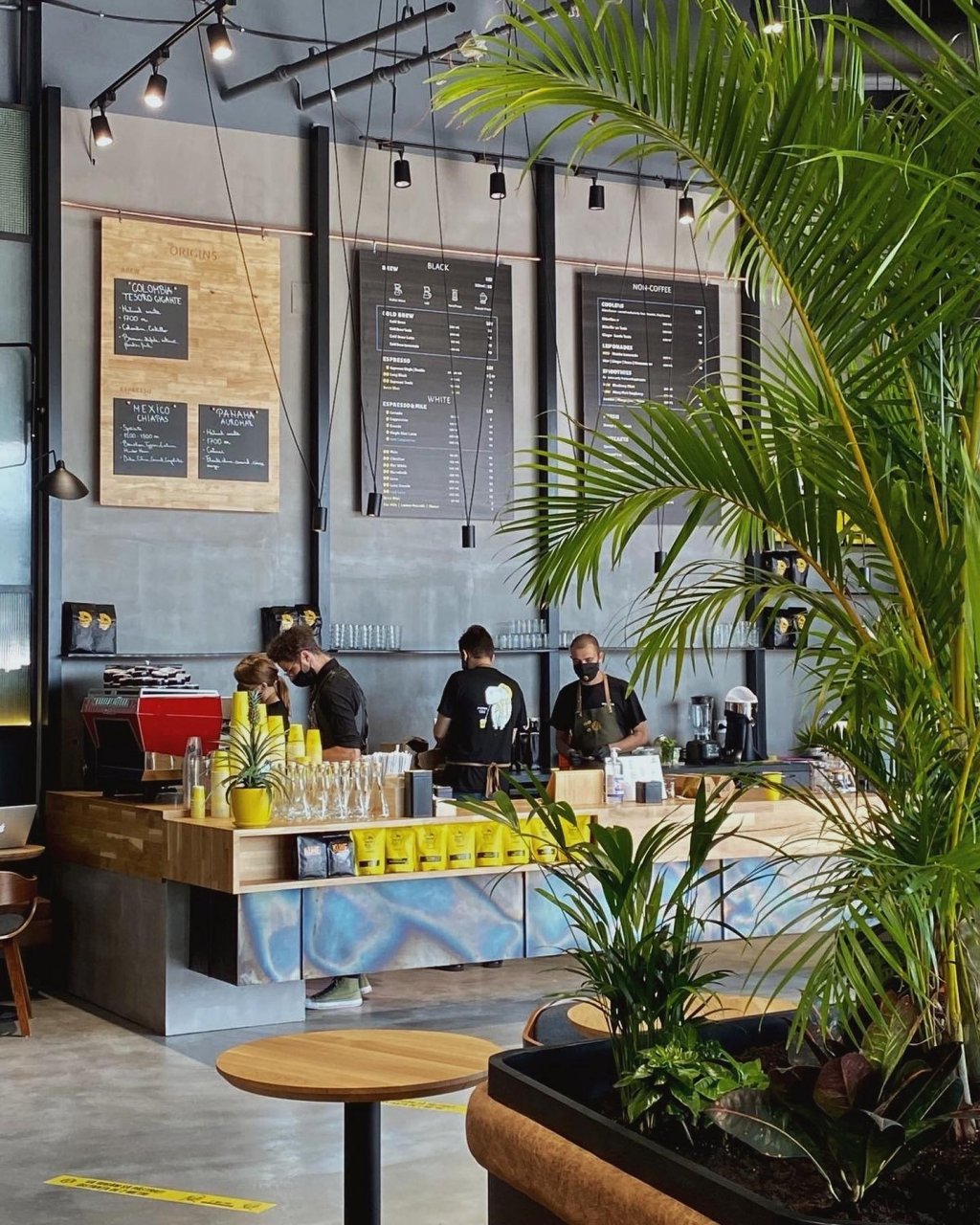 Clujenii de la Meron vor avea 30 de cafenele în România