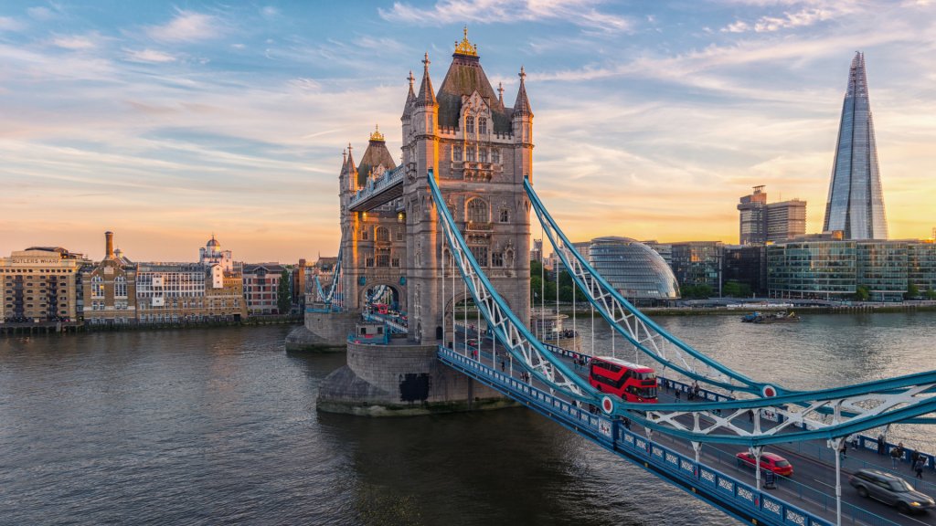 Românilor li se va interzice accesul în Marea Britanie doar cu buletinul