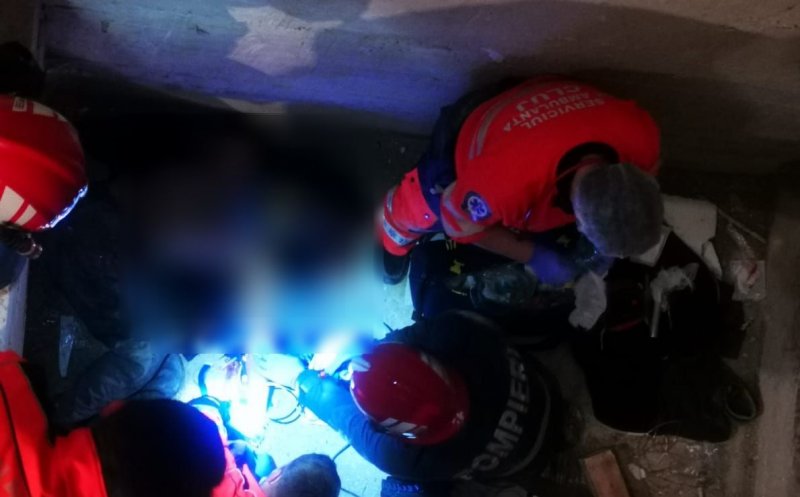 Bărbat căzut în puțul unui lift la Cluj-Napoca