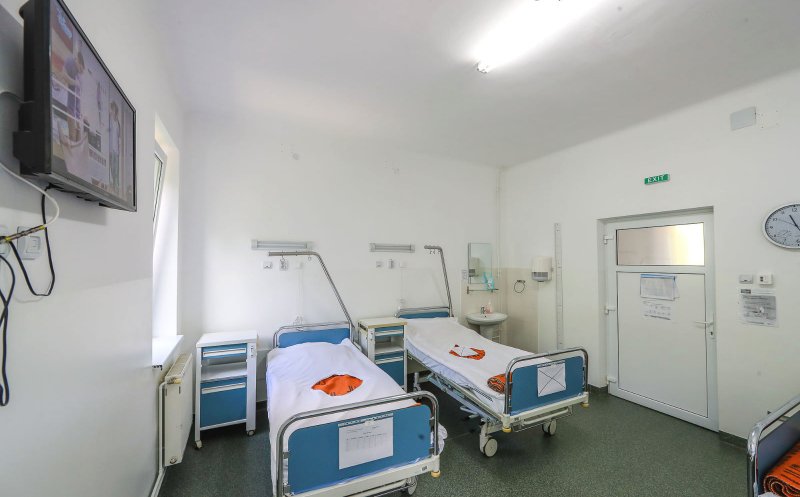 FOTO: Cum arată saloanele renovate de la Endocrinologie